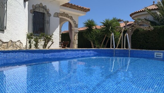 Casa vacacional en Miami Playa con piscina privada, terraza y jardín, ideal para vacaciones familiares