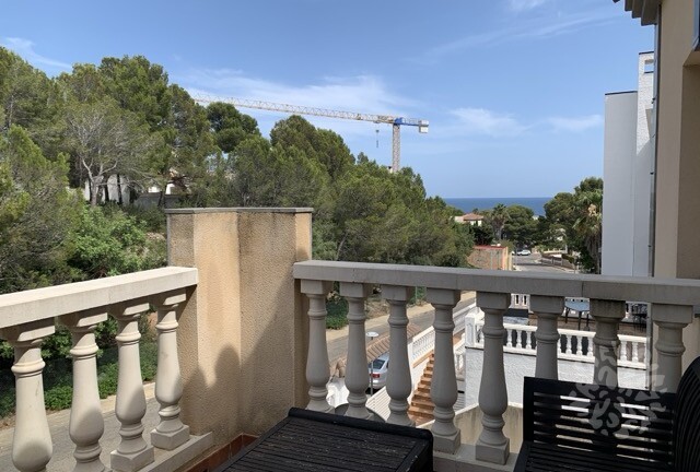Casa en venta en Pino Alto cerca de Playa Cristal con piscina y licencia turística